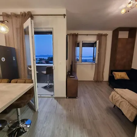 Beautifull Bell With Balcony And Sea View In * Zadar