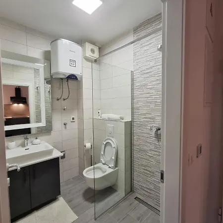 Beautifull Bell With Balcony And Sea View In Apartmán